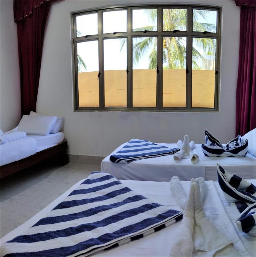 La Isla Tropica Hotel Guraidhoo  Eksteriør billede